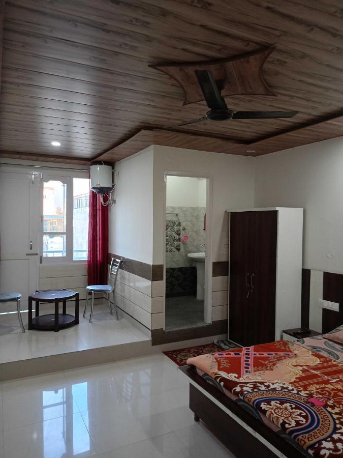 מנדי Hotel O Parmar Palace מראה חיצוני תמונה