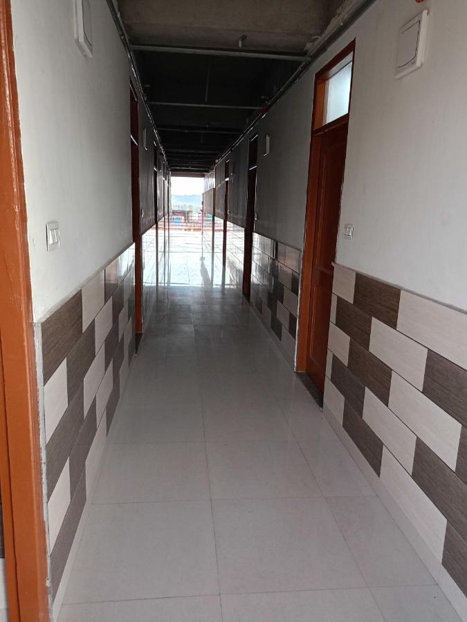 מנדי Hotel O Parmar Palace מראה חיצוני תמונה